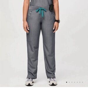Figs Women’s Gray Scrub Pants with Teal Drawstring. Kade. Cargo. Grey XXL Petite